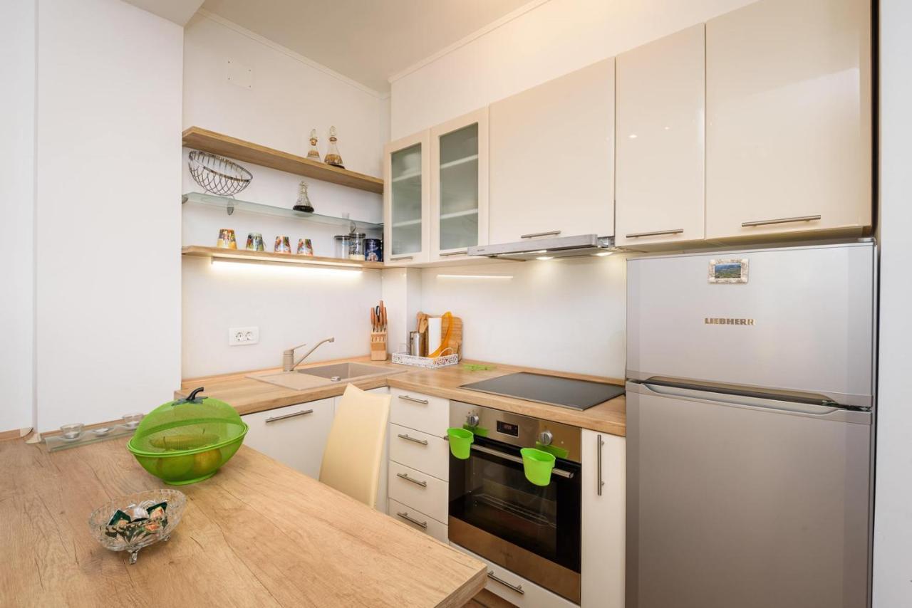 Apartment Jadranka With Sea View In Rogotin Exterior photo